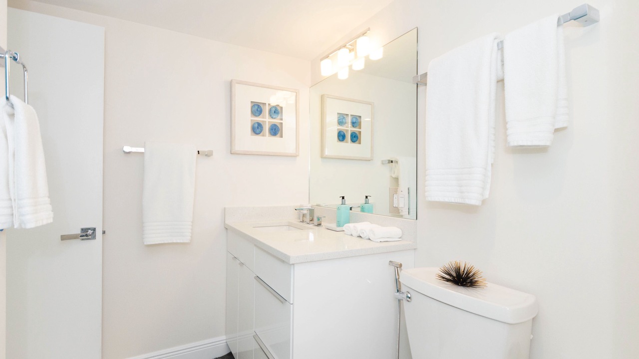 Photo of Bathroom in Bay Esplanade