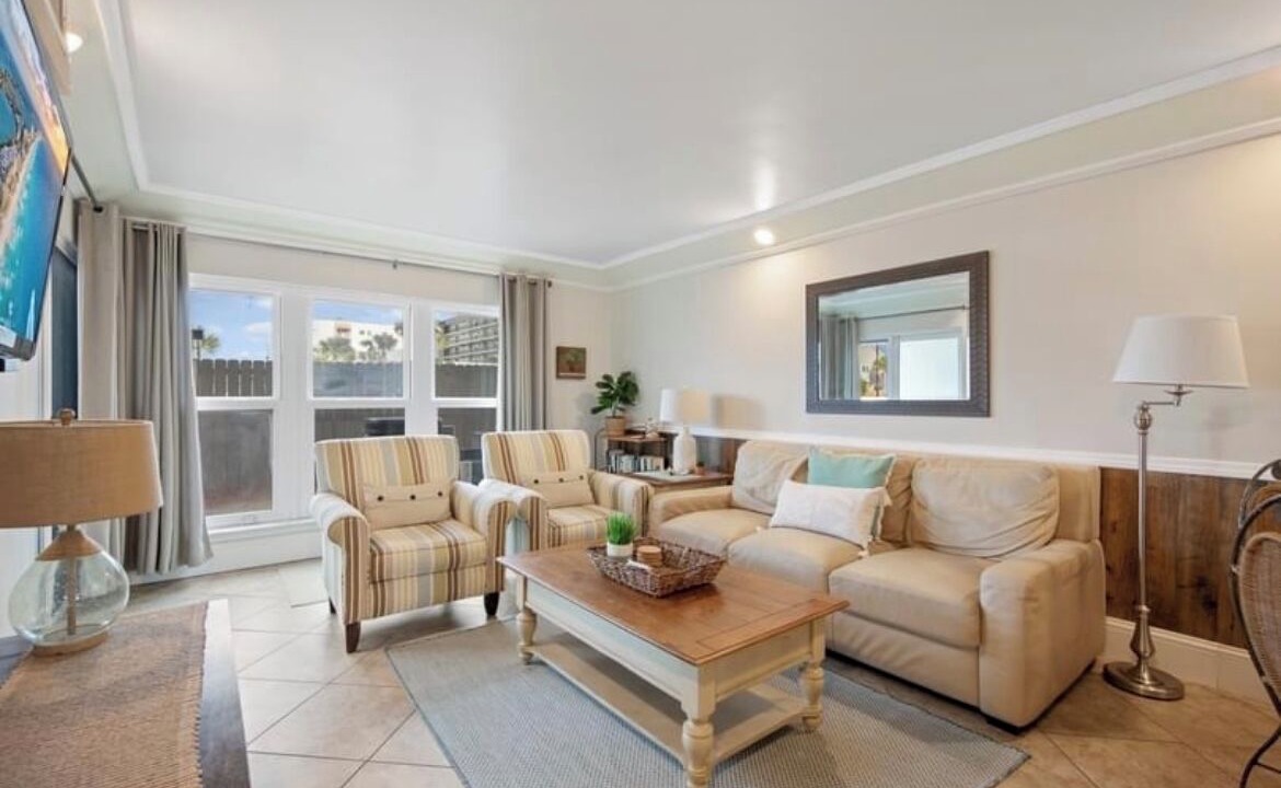 Photo of Livingroom in Fort Walton Beach