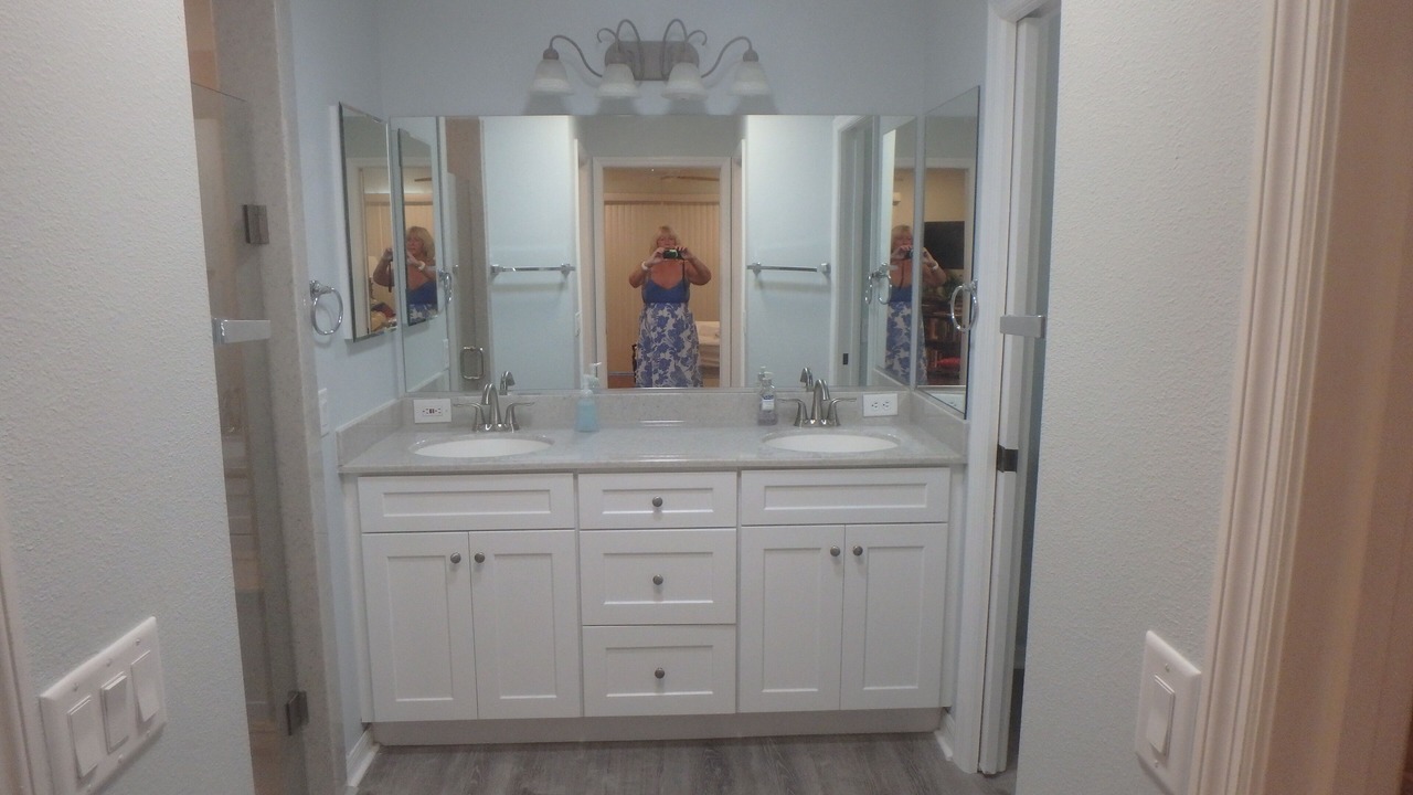 Photo of Bathroom in Glenbrook