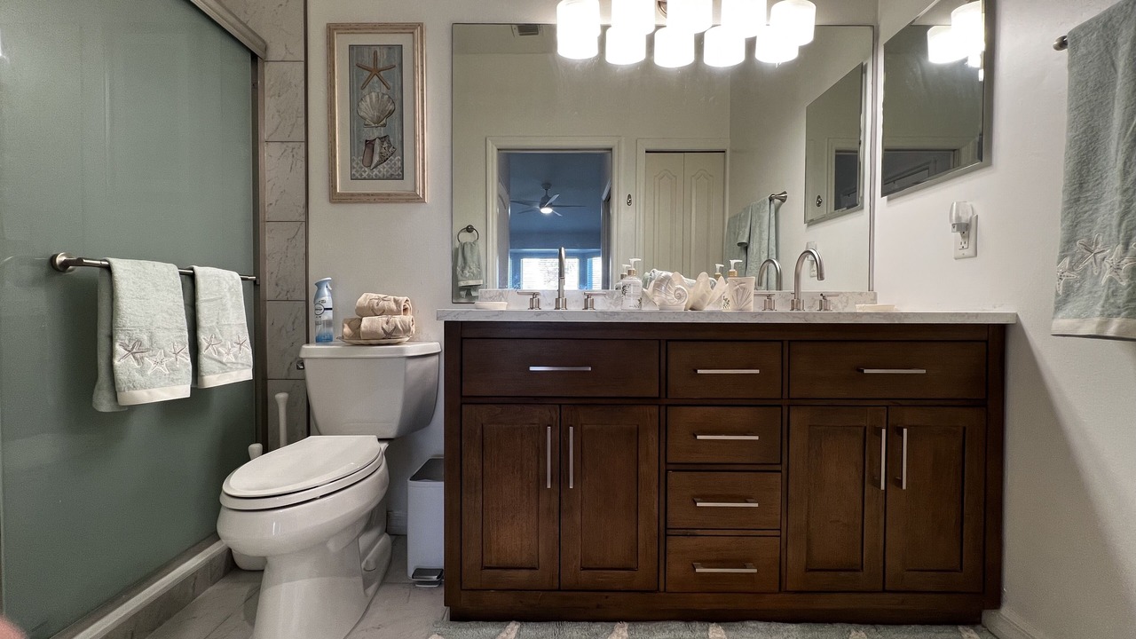 Photo of Bathroom in Stoneybrook