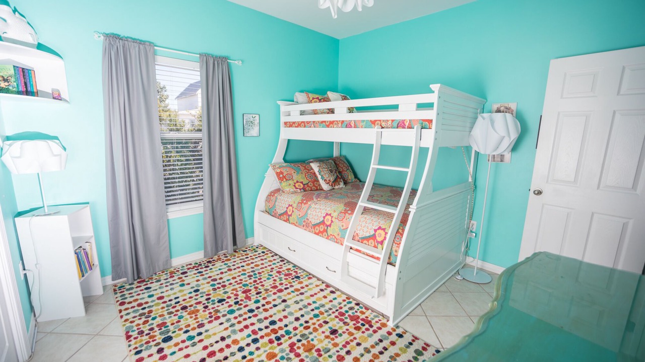 Photo of Bedroom in Crystal Shores