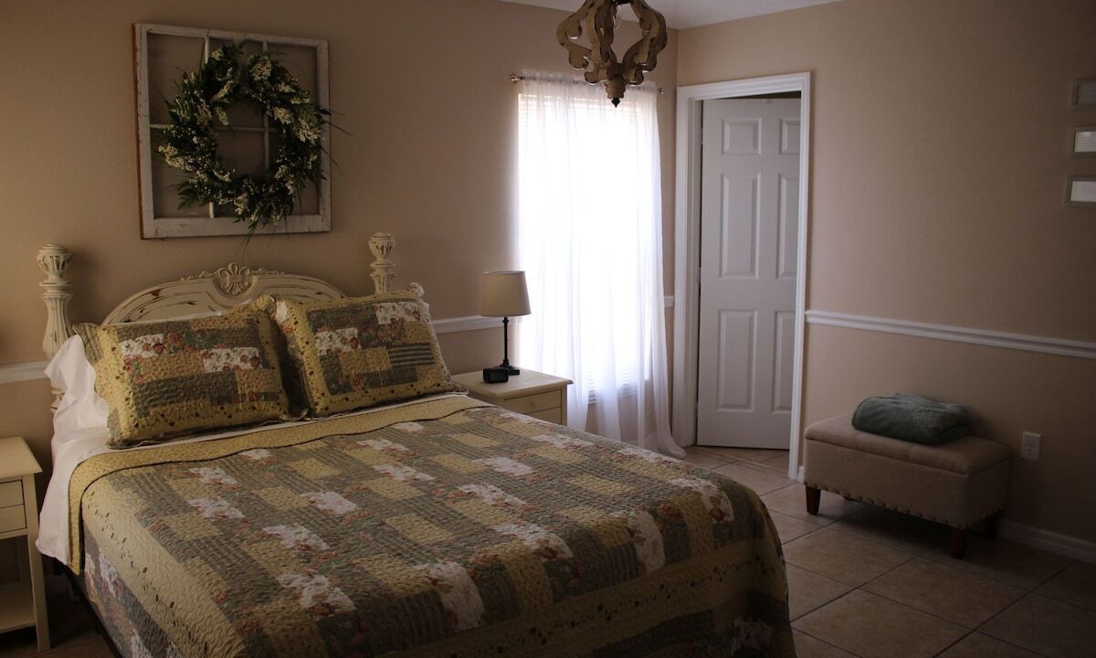 Photo of Bedroom in Lake Berkley