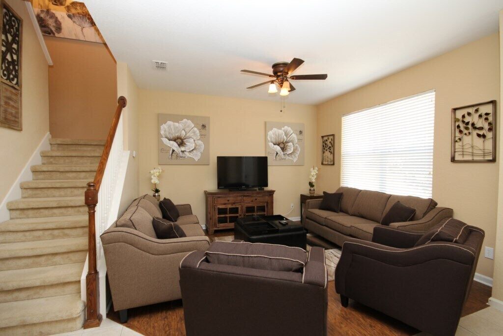 Photo of Livingroom in Trafalgar Village