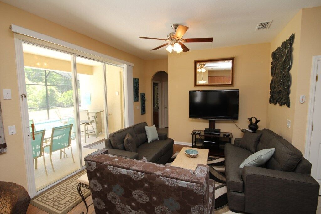 Photo of Livingroom in Trafalgar Village