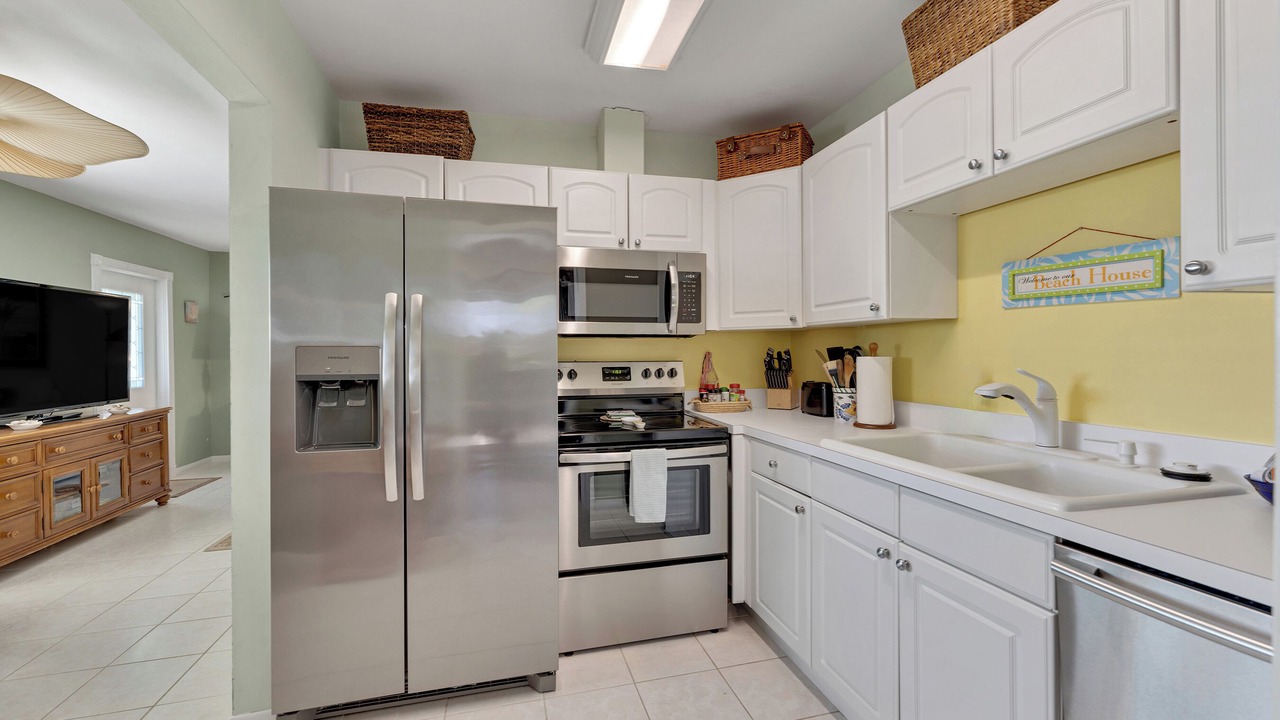 Photo of Kitchen in Beach Club Colony