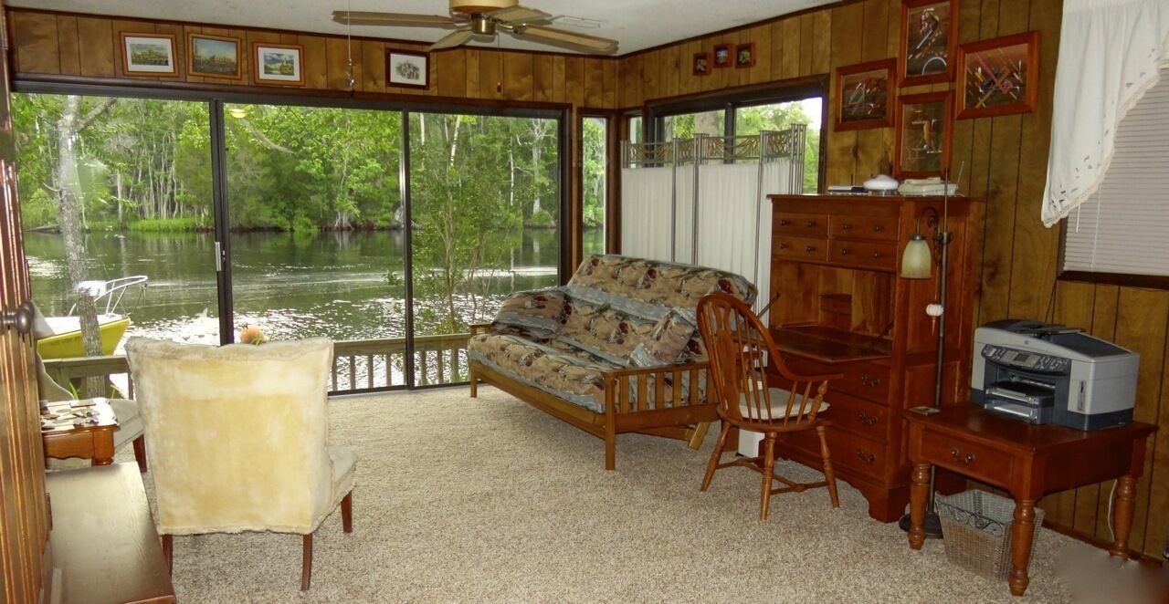 Photo of Livingroom in Lamont