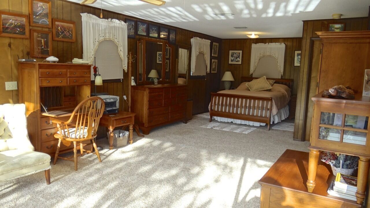 Photo of Bedroom in Lamont