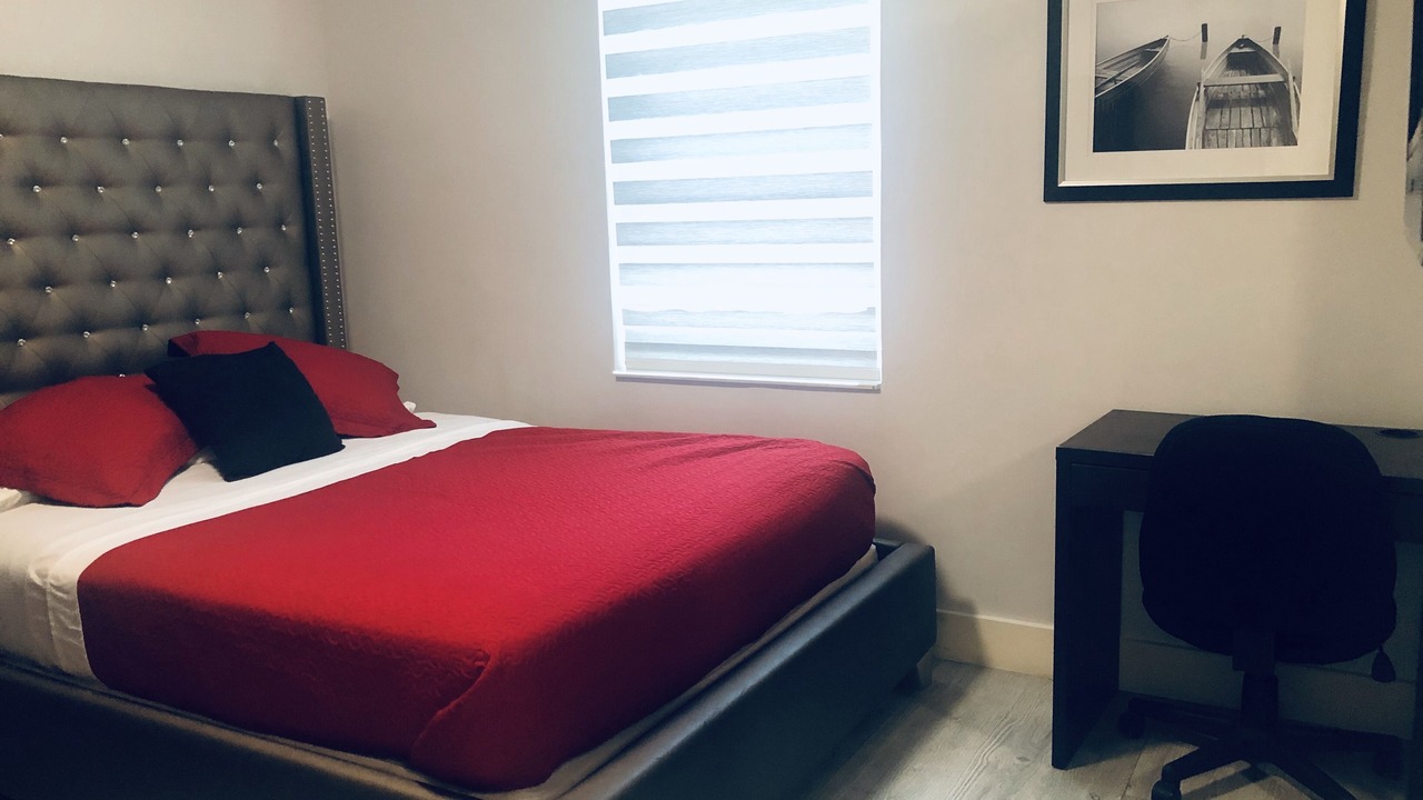 Photo of Bedroom in Royal Poinciana