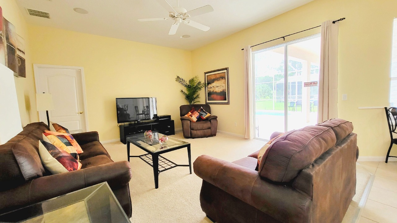 Photo of Livingroom in Highlands Reserve