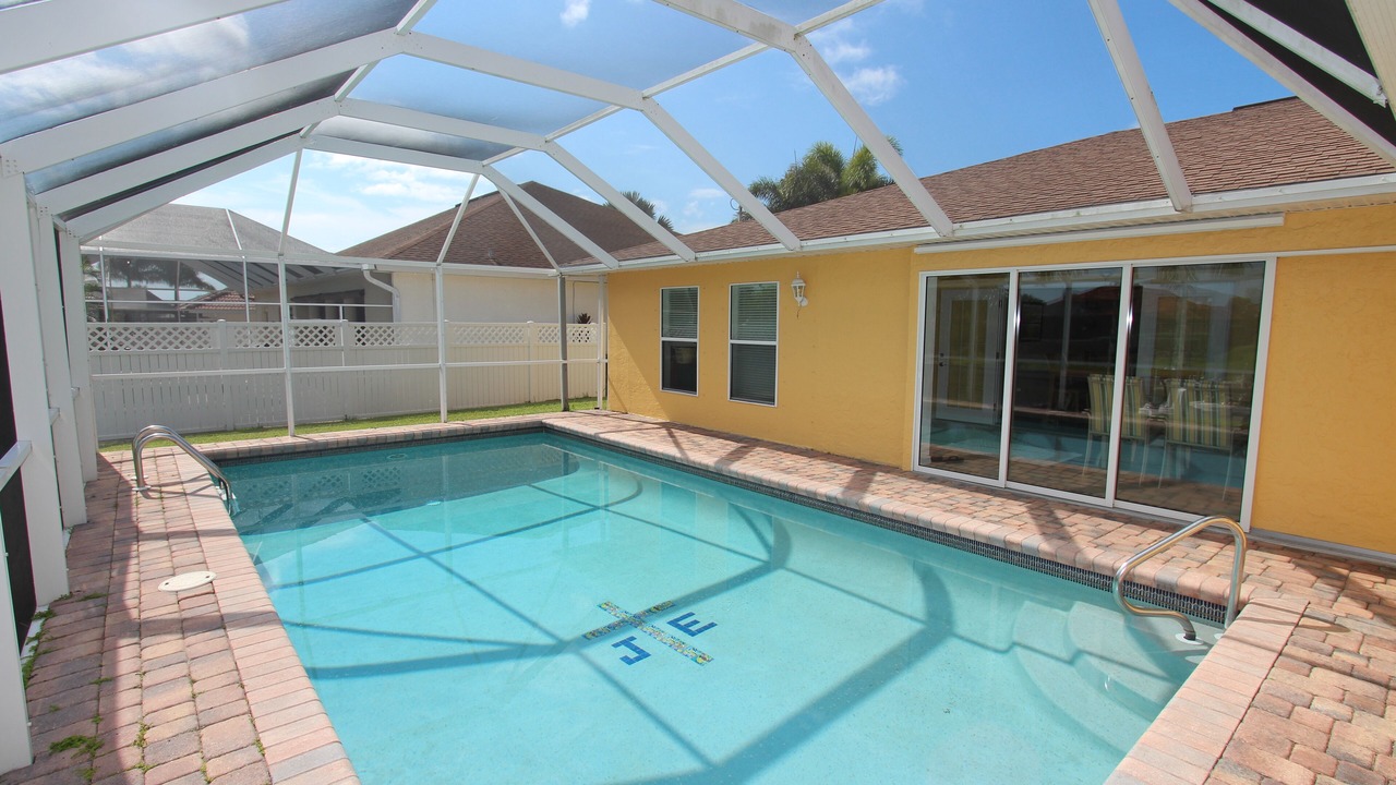 Photo of Outdoor in Pelican