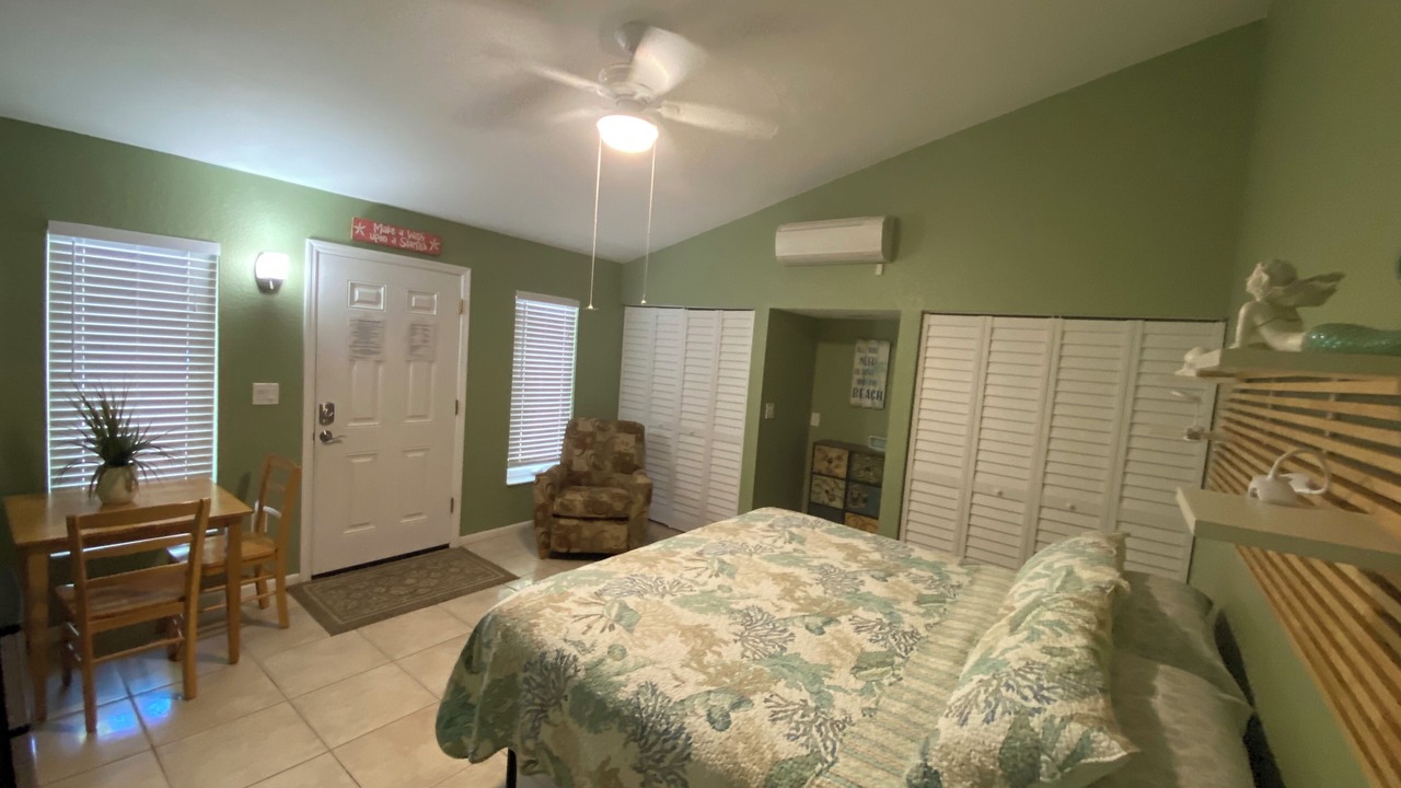 Photo of Bedroom in Seminole