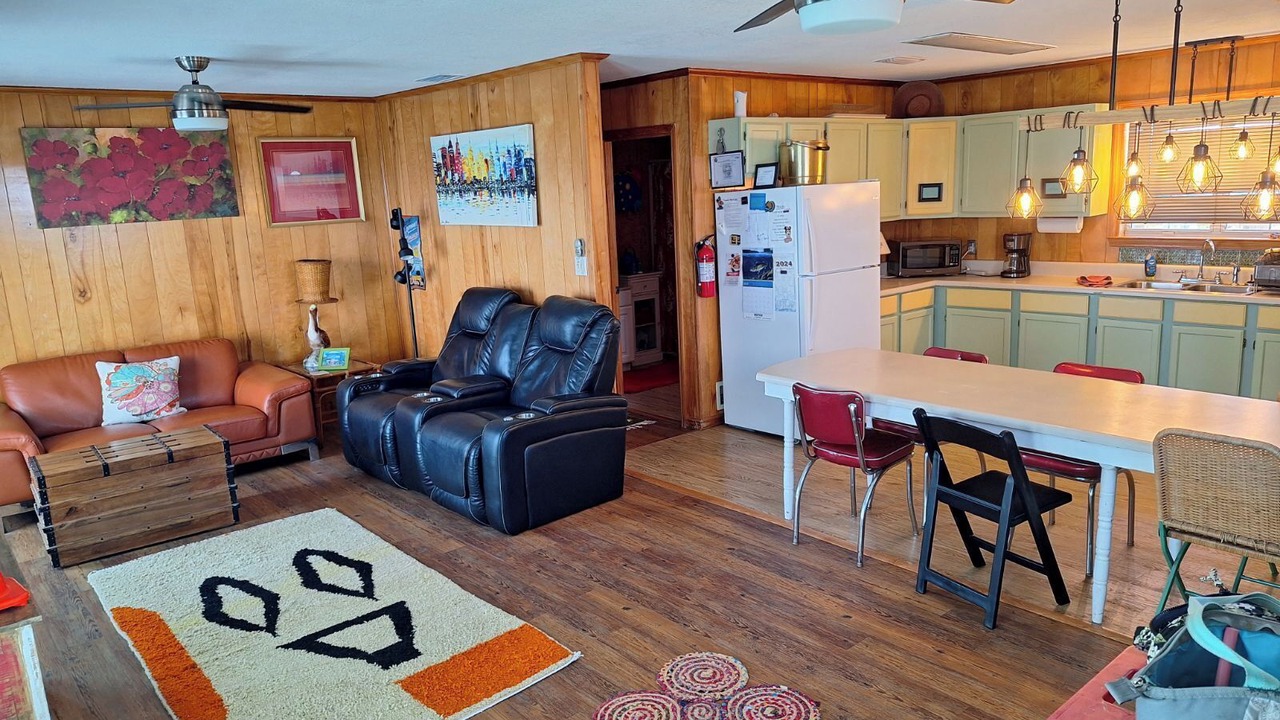 Photo of Livingroom in Salem