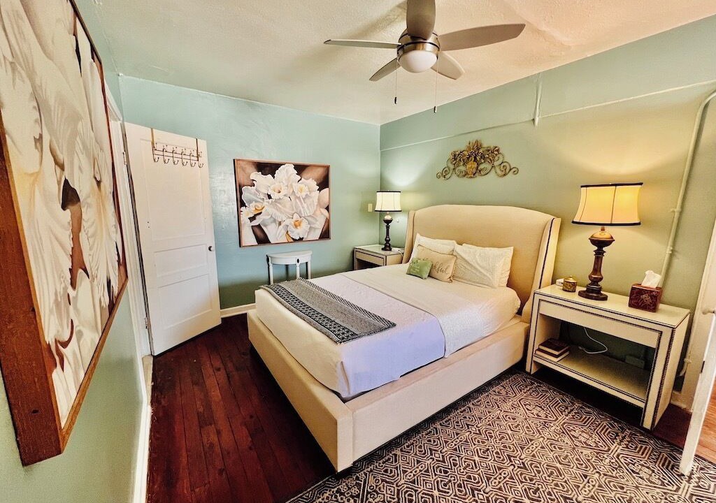 Photo of Bedroom in Laurel Park