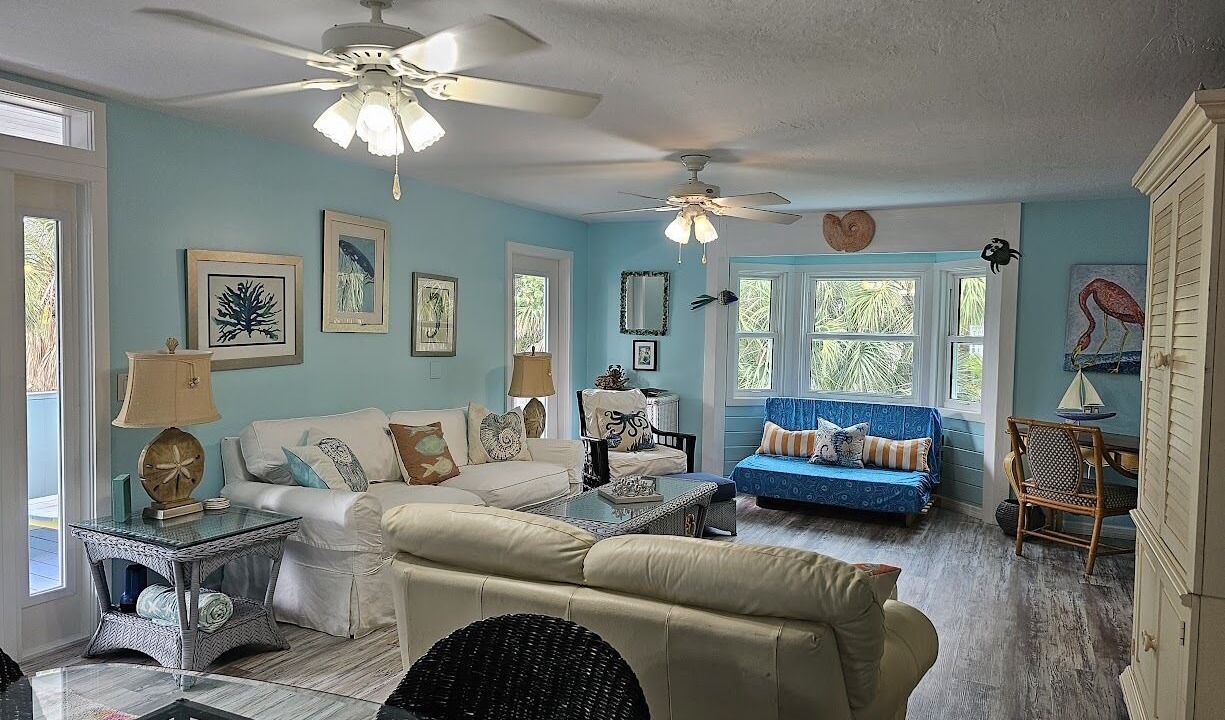 Photo of Livingroom in North Captiva