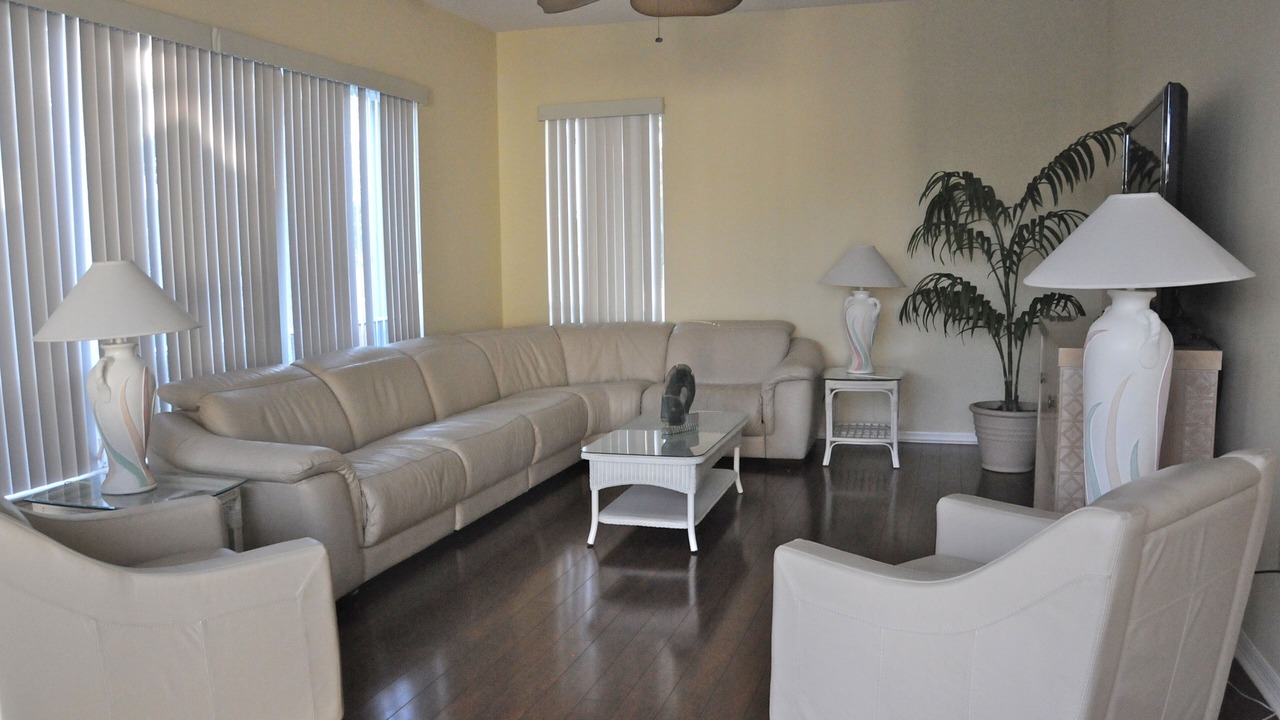 Photo of Bedroom in Golden Beach