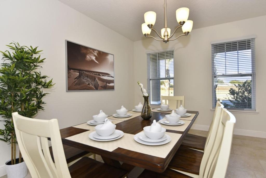 Photo of Livingroom in Davenport