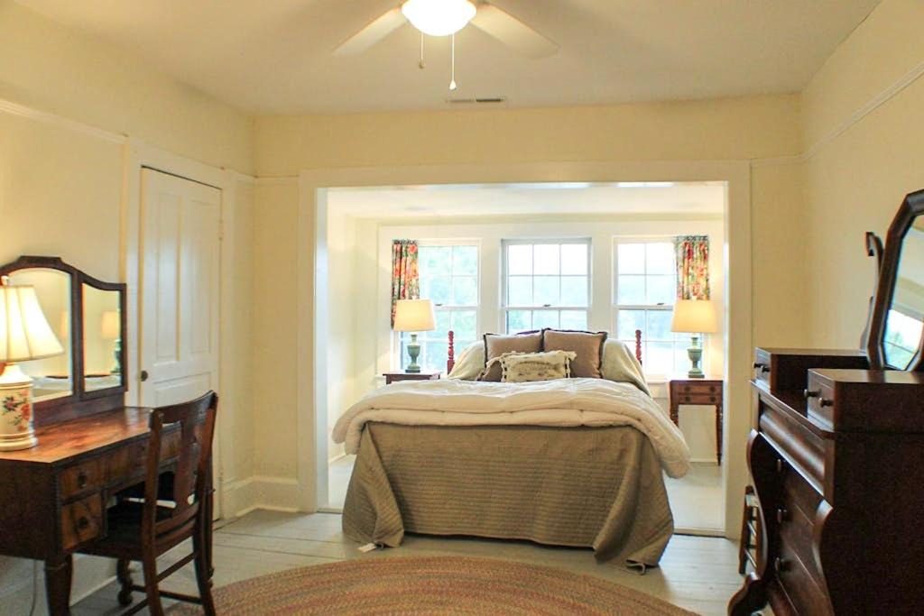 Photo of Bedroom in Lake Junaluska