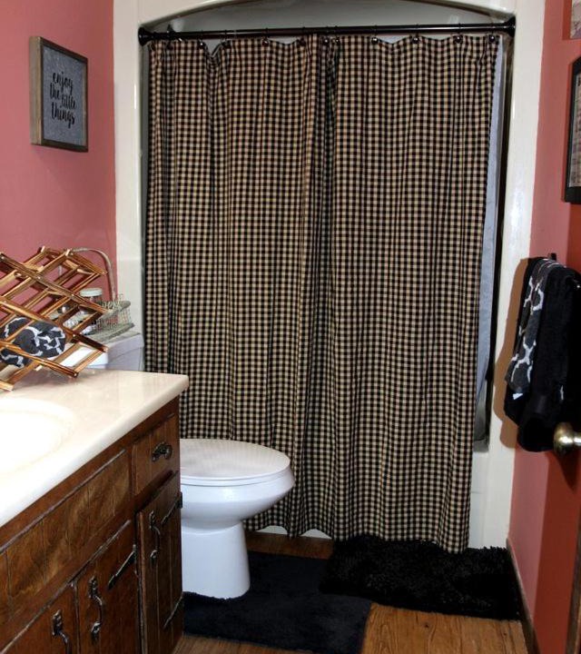 Photo of Bathroom in Sky Valley