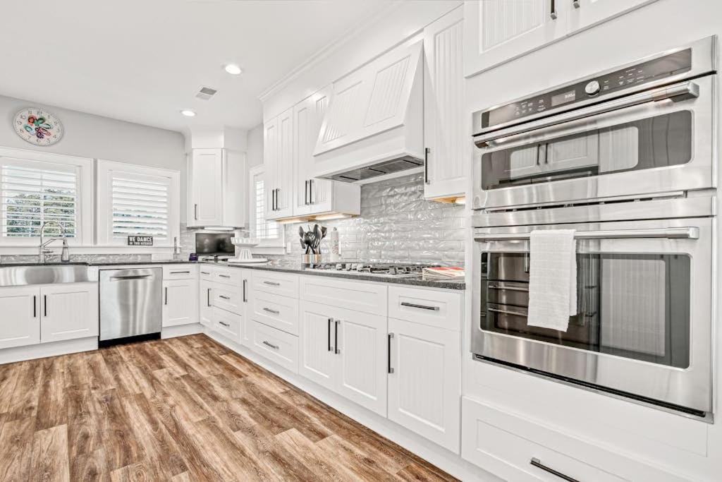 Photo of Kitchen in Crescent Beach