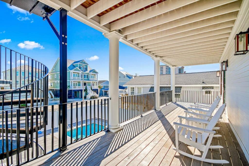 Photo of Patio Balcony in Crescent Beach