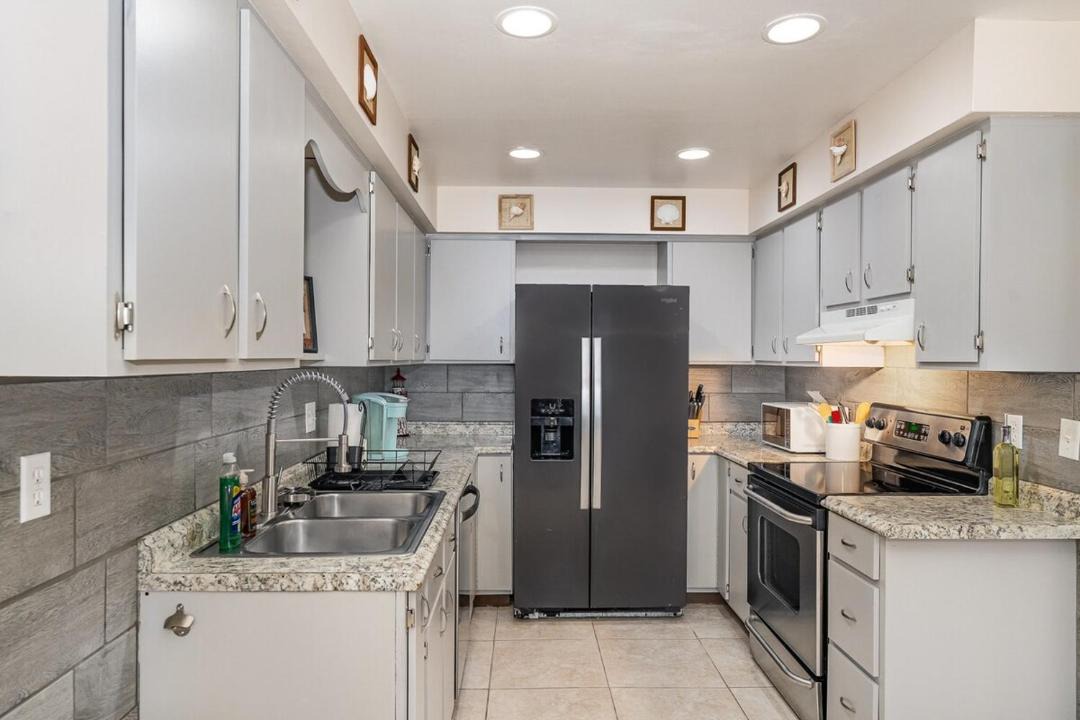 Photo of Kitchen in Satellite Beach