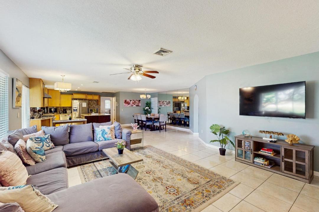 Photo of Livingroom in Juno Beach