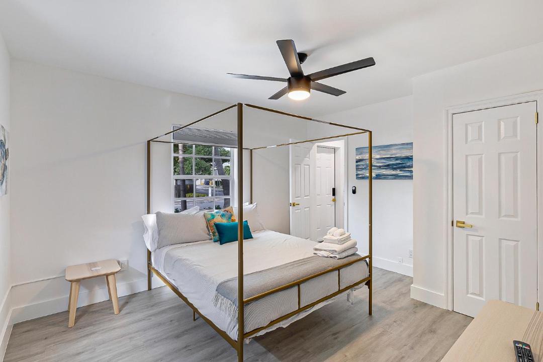 Photo of Bedroom in Lake Worth