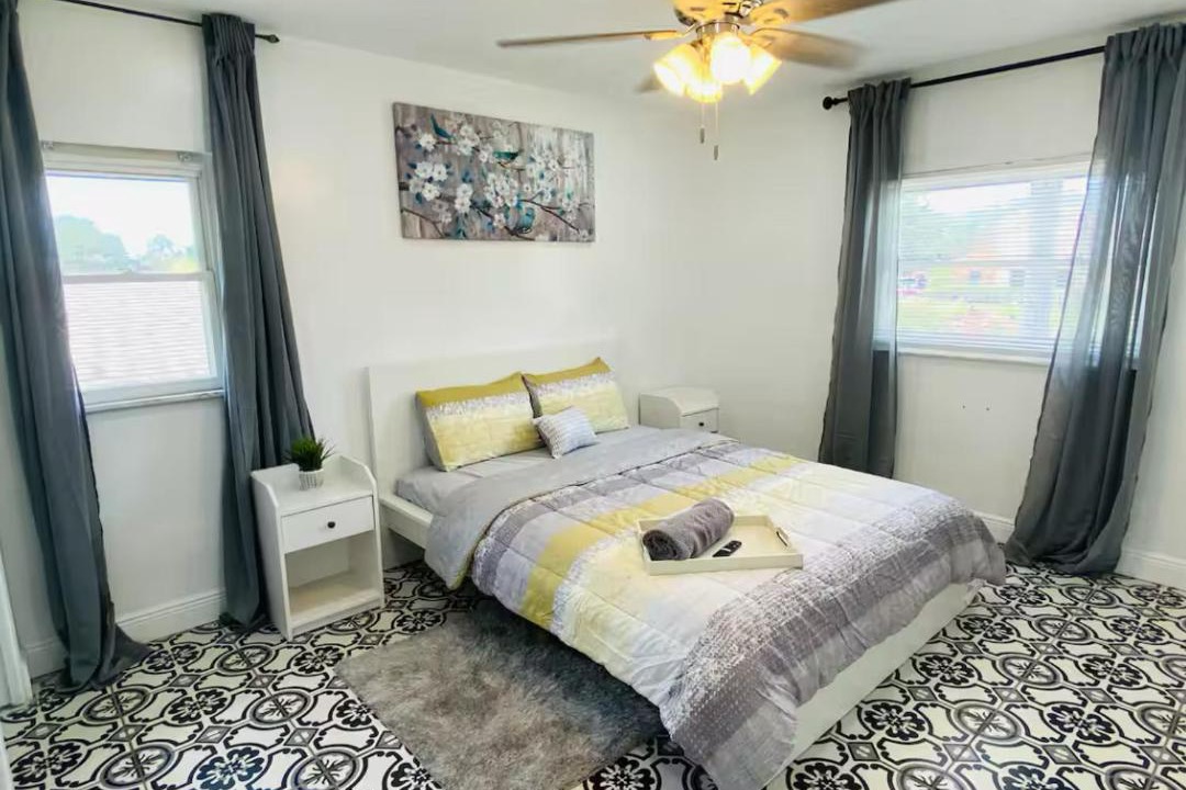 Photo of Bedroom in Bay Crest Park