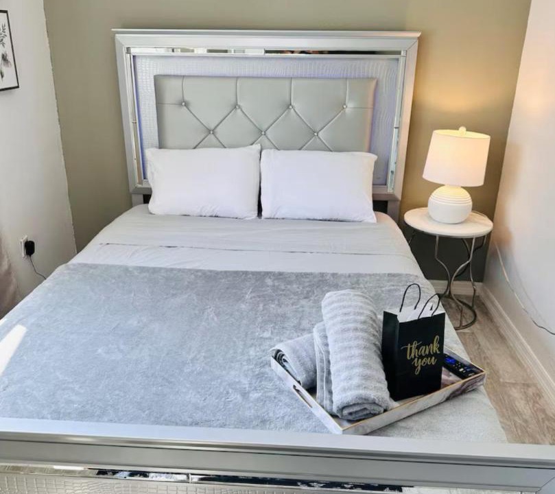 Photo of Bedroom in Bay Crest Park