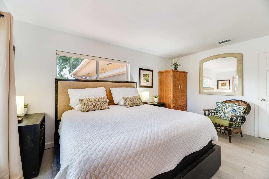 Photo of Bedroom in Cypress Point