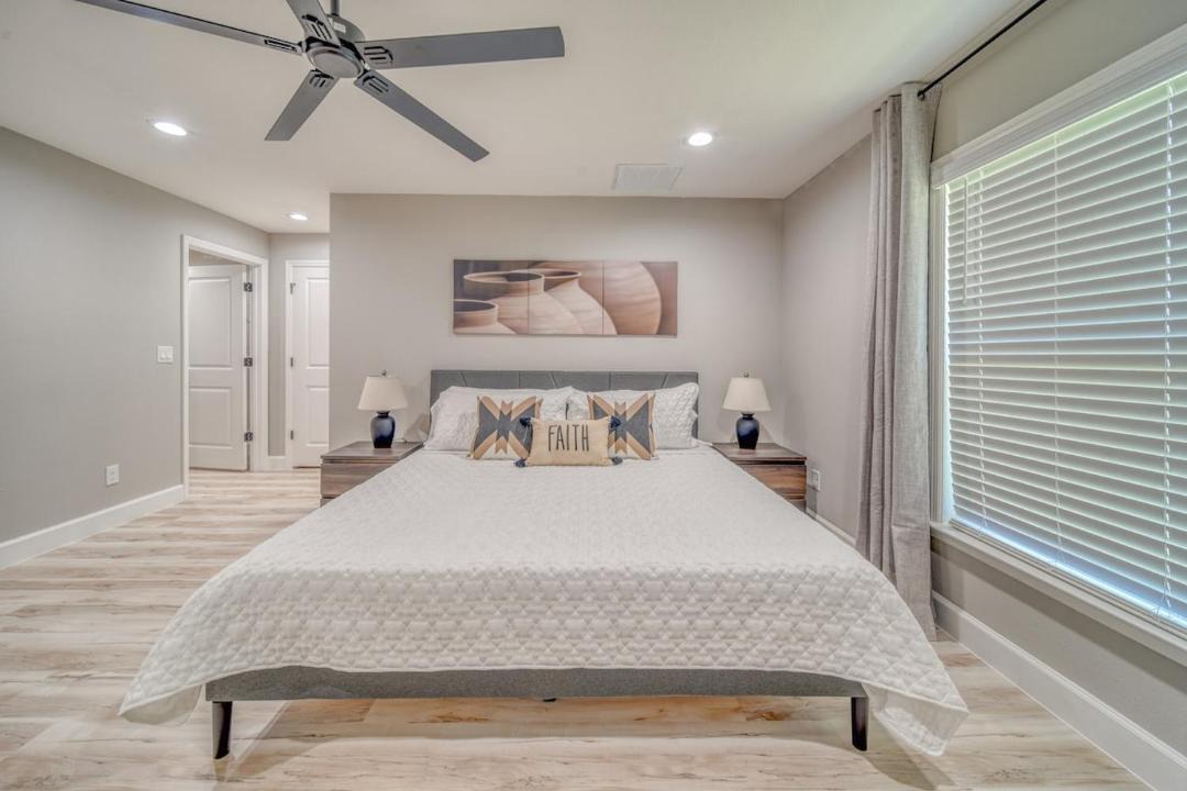 Photo of Bedroom in Diplomat