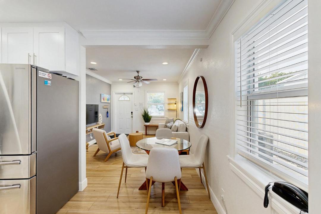 Photo of Kitchen in South Middle River