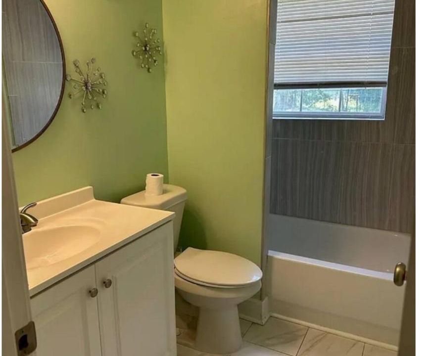 Photo of Bathroom in Blountstown