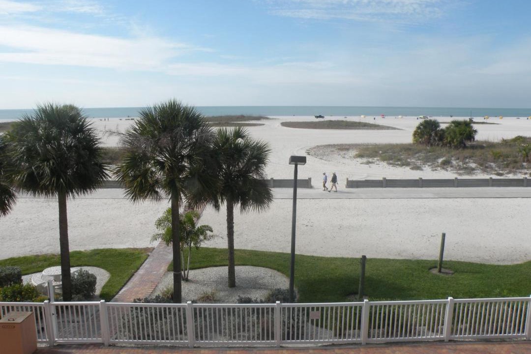 Photo of Patio Balcony in Treasure Island