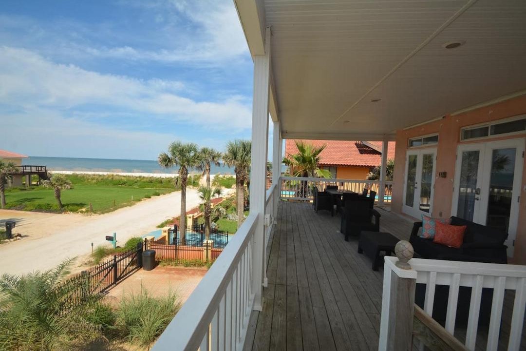 Photo of Patio Balcony in Marineland Acres