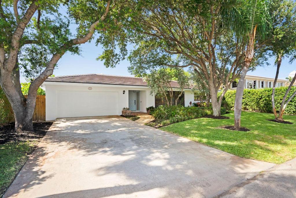 Photo of Others in Palm Beach Shores