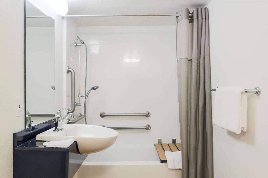 Photo of Bathroom in Cutler Bay
