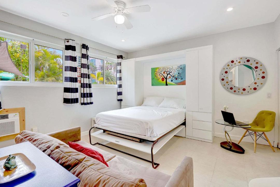 Photo of Bedroom in Hendricks and Venice Isles