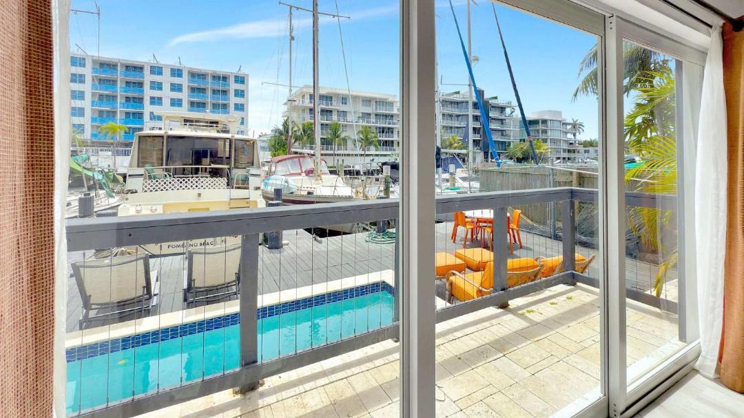 Photo of Patio Balcony in Hendricks and Venice Isles