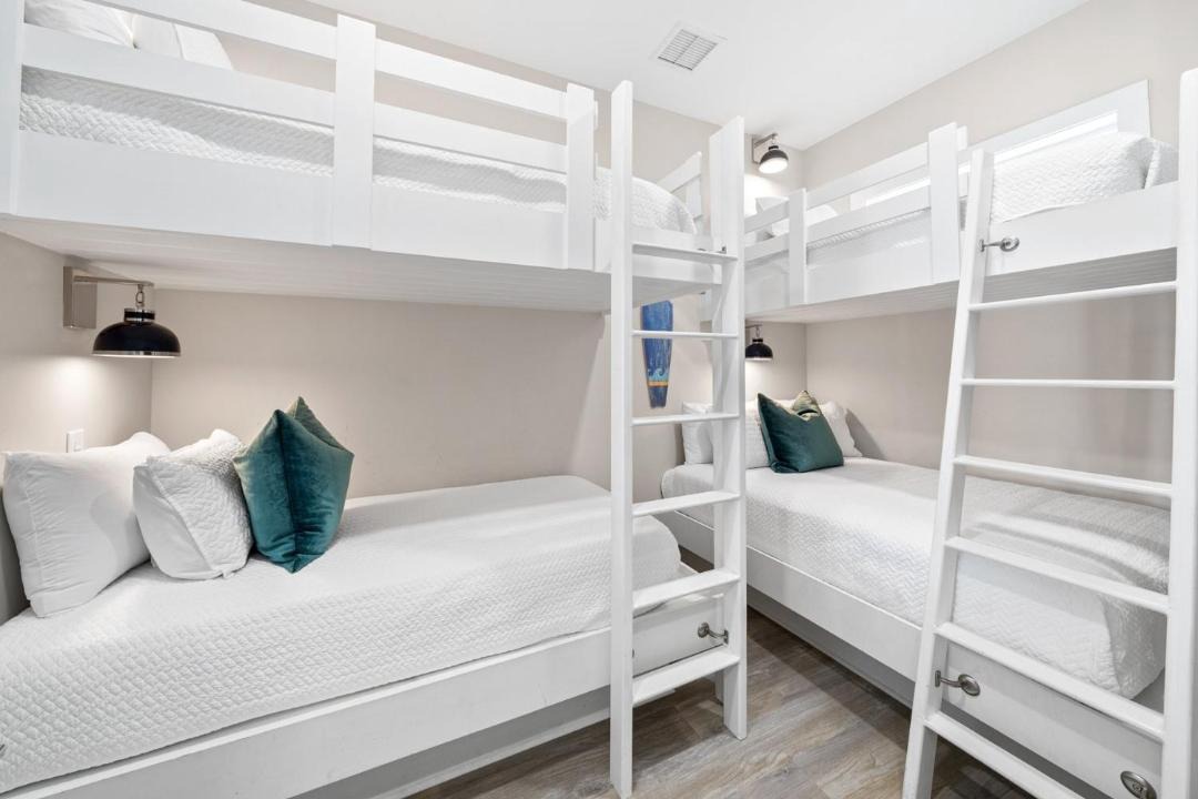 Photo of Bedroom in Crescent Beach