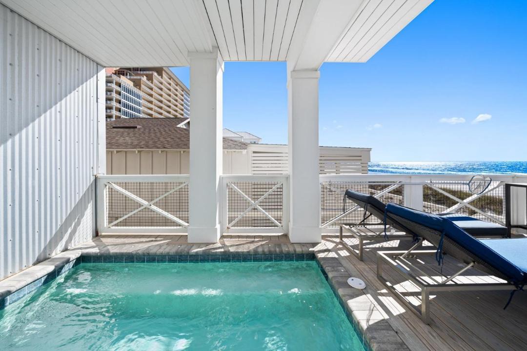 Photo of Patio Balcony in Crescent Beach