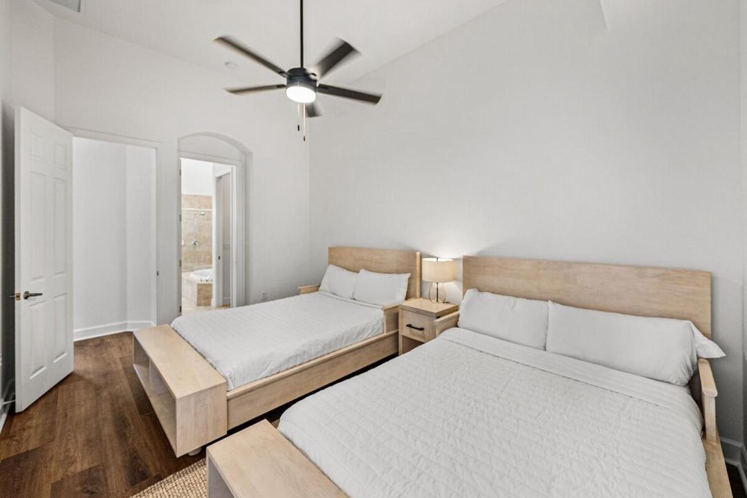 Photo of Bedroom in Lake Jovita