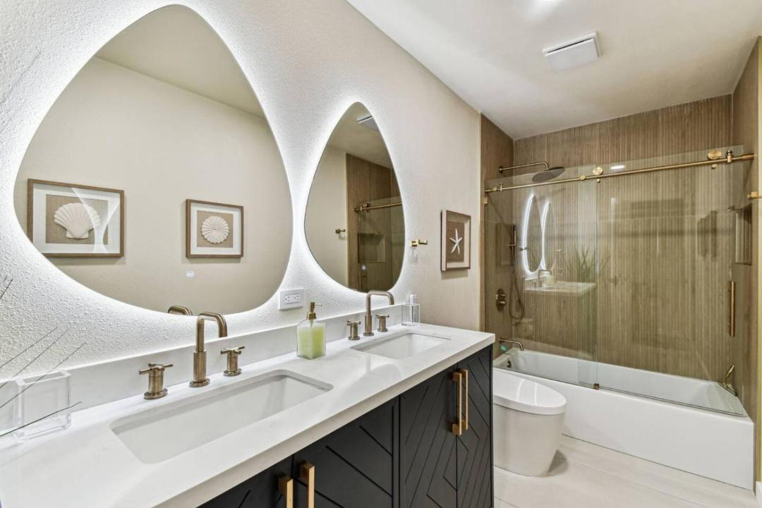 Photo of Bathroom in Mount Plymouth