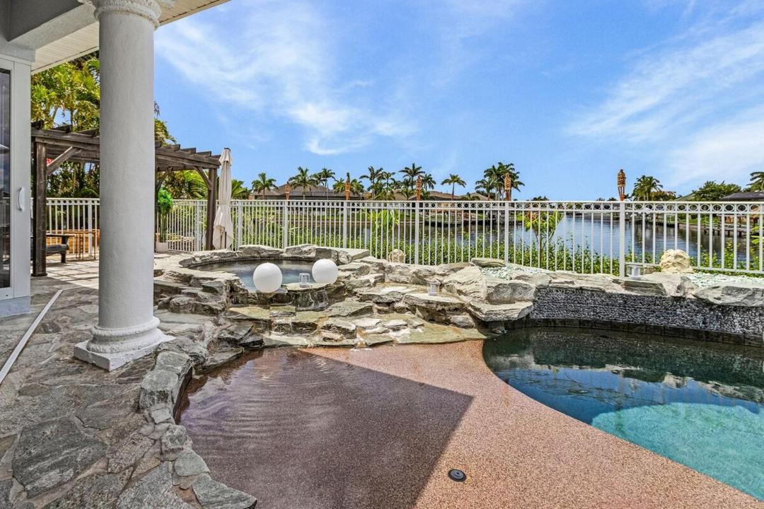 Photo of Patio Balcony in Pelican