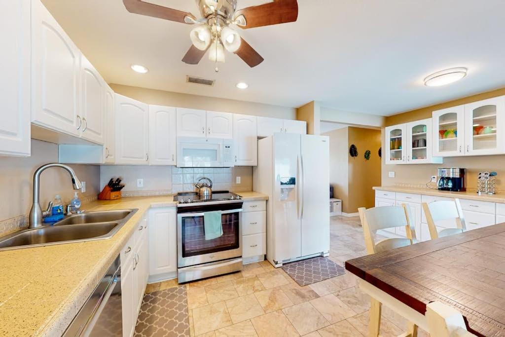 Photo of Kitchen in Bayshore Gardens