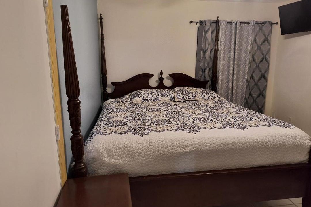 Photo of Bedroom in Bearss Plaza