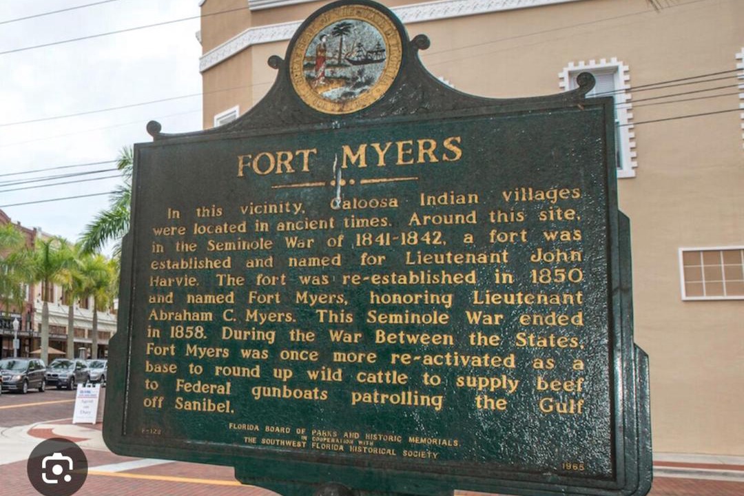 Photo of Buildings in Fort Myers River District