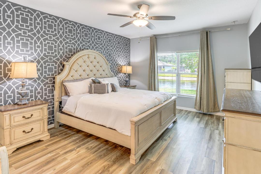 Photo of Bedroom in Lakewood Park