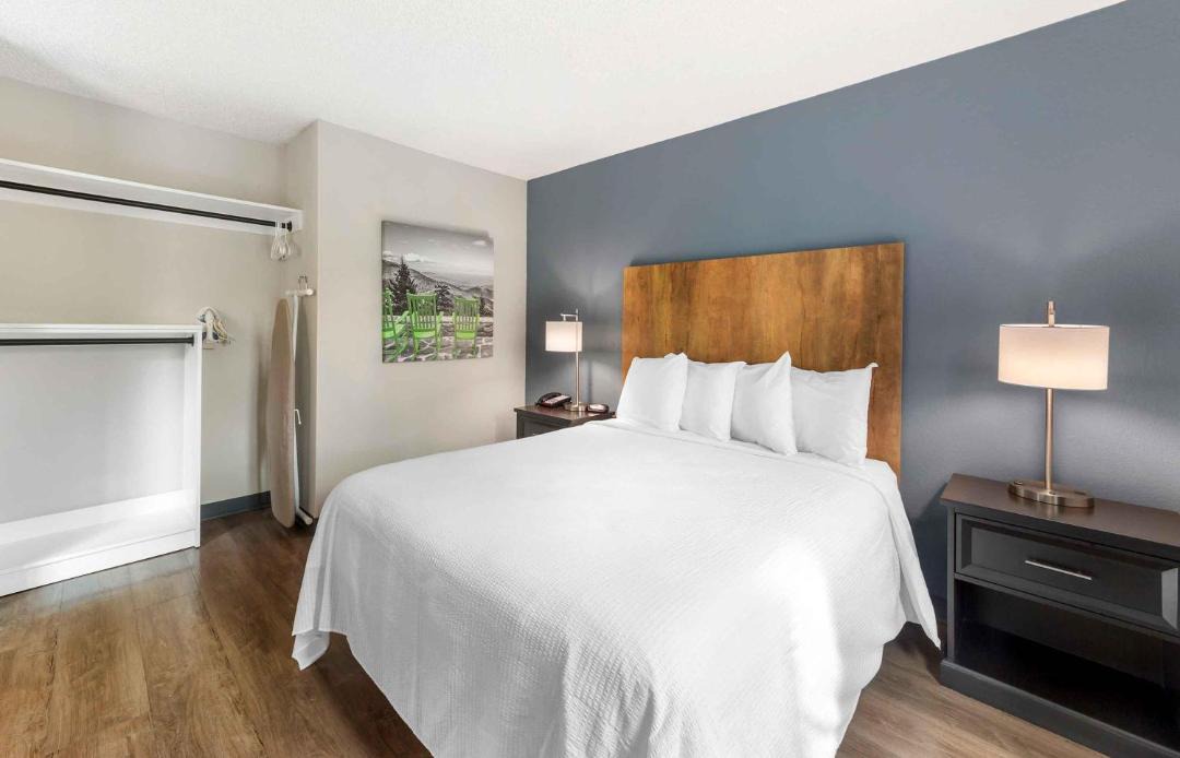 Photo of Bedroom in Miami Springs