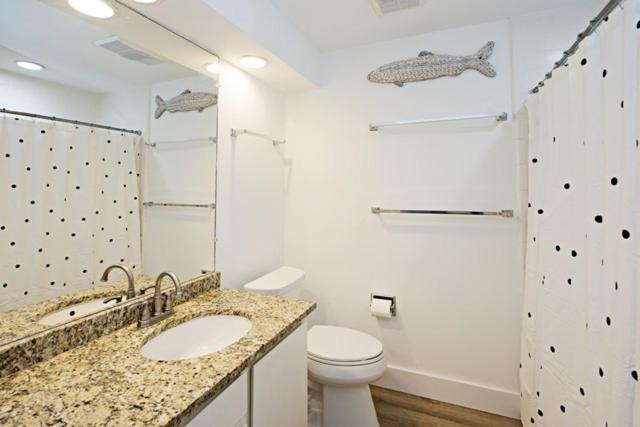 Photo of Bathroom in Beach Lagoon